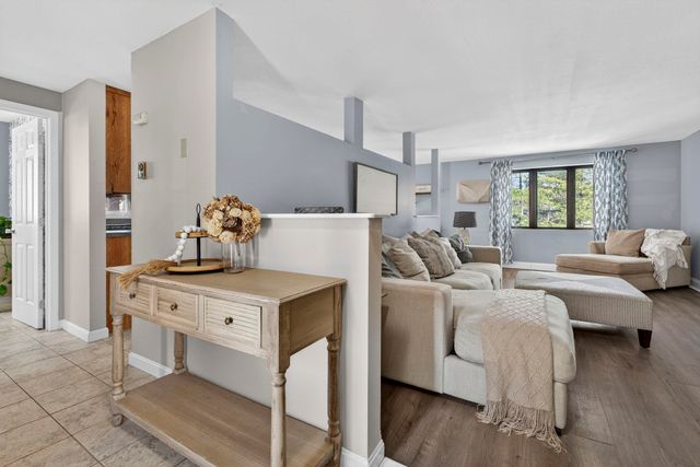 10 Owls Court, Merrimack, NH 03054