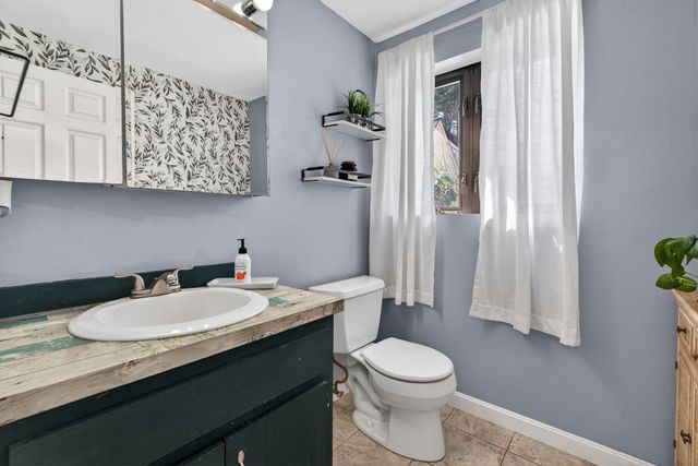 10 Owls Court, Merrimack, NH 03054