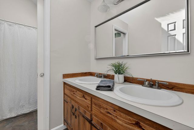 10 Owls Court, Merrimack, NH 03054