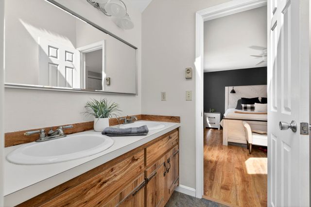 10 Owls Court, Merrimack, NH 03054