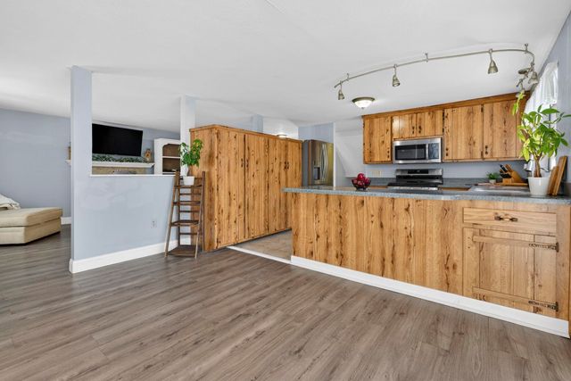 10 Owls Court, Merrimack, NH 03054