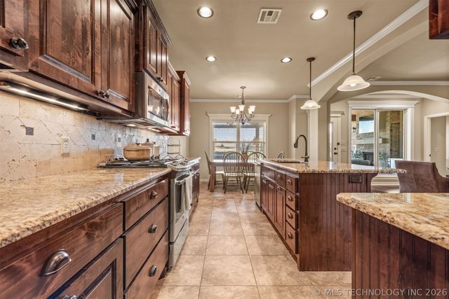 11351 S 281st East Place, Coweta, OK 74429