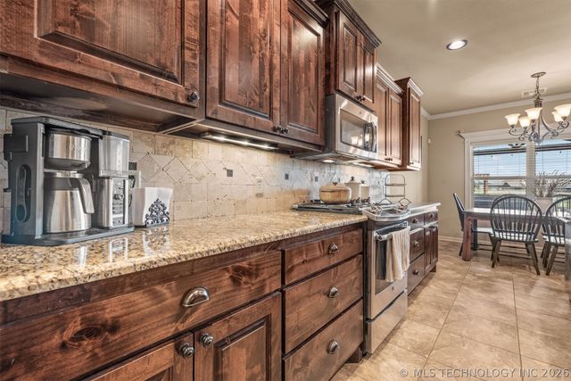 11351 S 281st East Place, Coweta, OK 74429