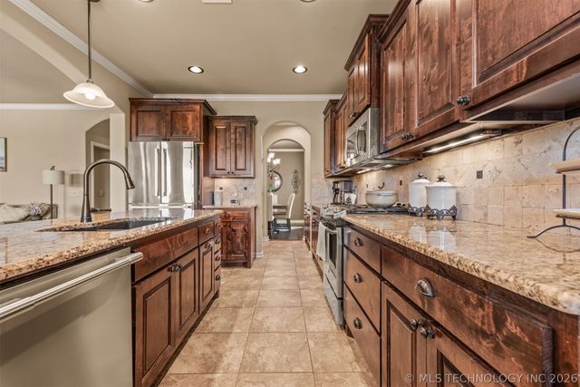 11351 S 281st East Place, Coweta, OK 74429