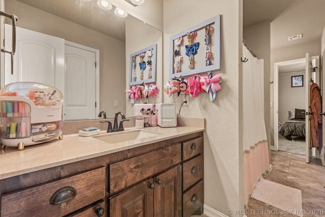 11351 S 281st East Place, Coweta, OK 74429