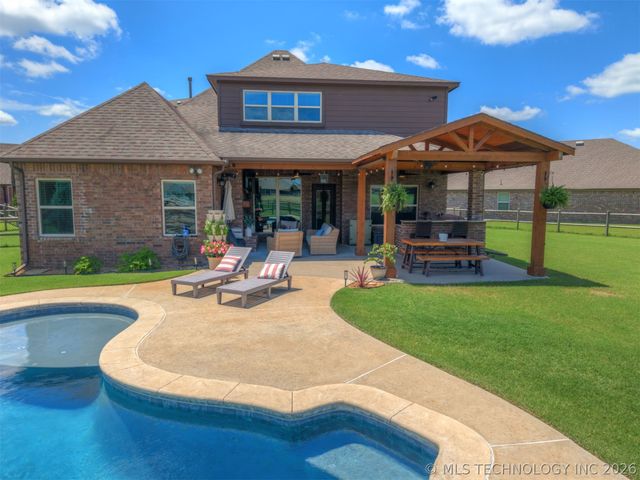 11351 S 281st East Place, Coweta, OK 74429