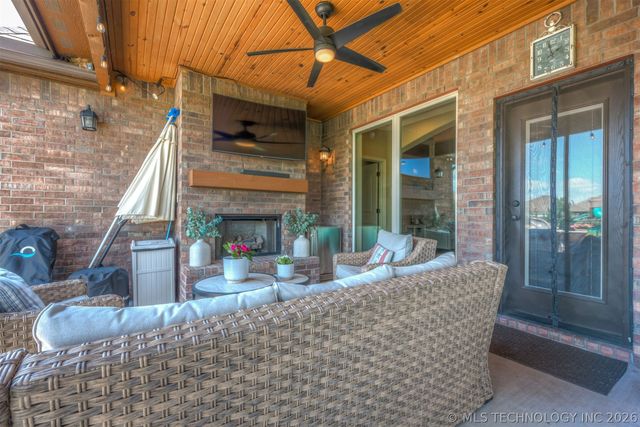 11351 S 281st East Place, Coweta, OK 74429