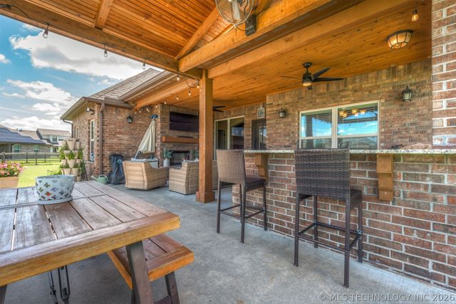 11351 S 281st East Place, Coweta, OK 74429
