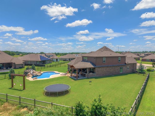 11351 S 281st East Place, Coweta, OK 74429