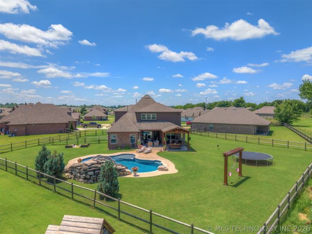 11351 S 281st East Place, Coweta, OK 74429
