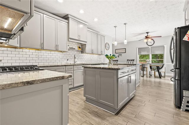 3408 Lakeview Landing, Lithonia, GA 30038