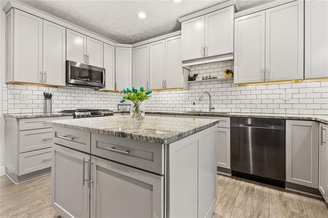 3408 Lakeview Landing, Lithonia, GA 30038