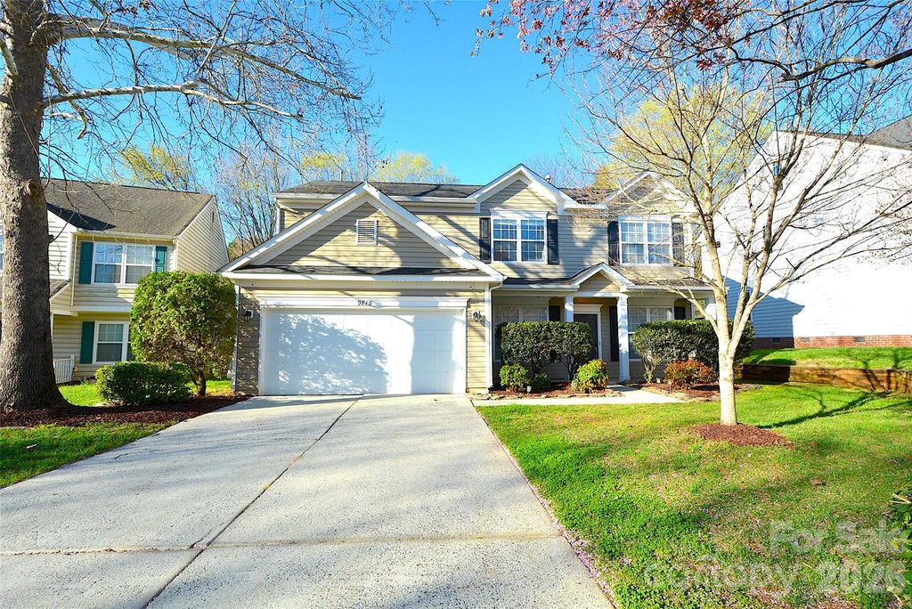 9815 Steed Court, Charlotte, NC 28269