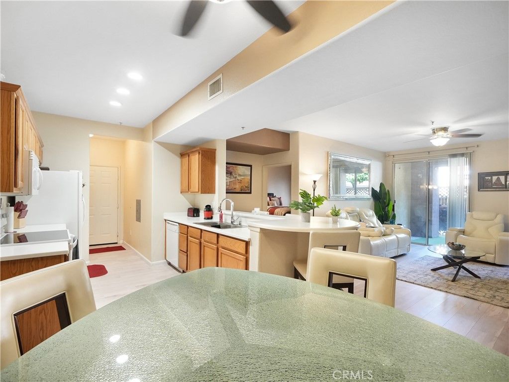 Image 4 of property listing at 24909 Madison Avenue 3314, Murrieta, CA 92562