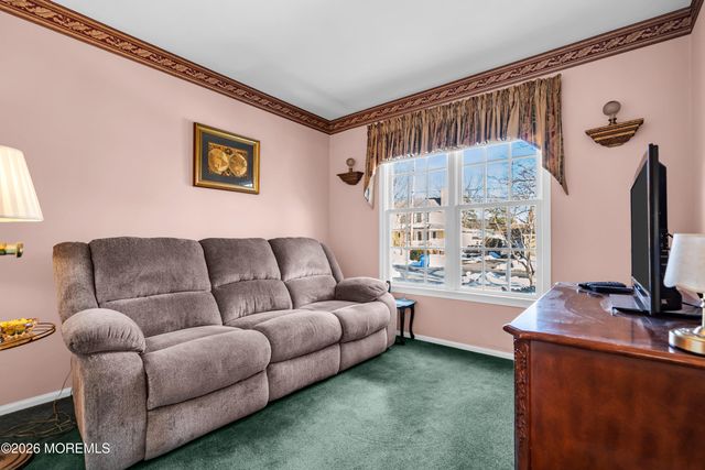 160 N Spinnaker Avenue, Manahawkin, NJ 08050