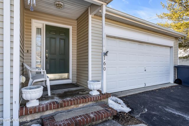 160 N Spinnaker Avenue, Manahawkin, NJ 08050