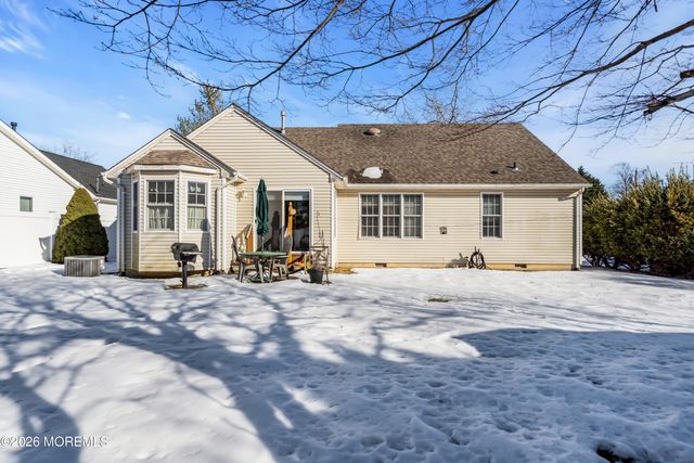 160 N Spinnaker Avenue, Manahawkin, NJ 08050