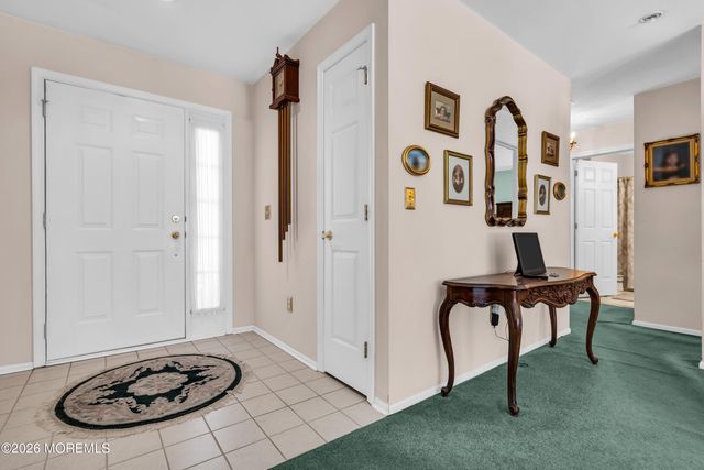 160 N Spinnaker Avenue, Manahawkin, NJ 08050