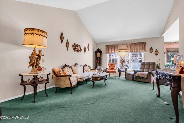 160 N Spinnaker Avenue, Manahawkin, NJ 08050