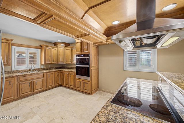 7244 W SUNNYSLOPE Lane, Peoria, AZ 85345