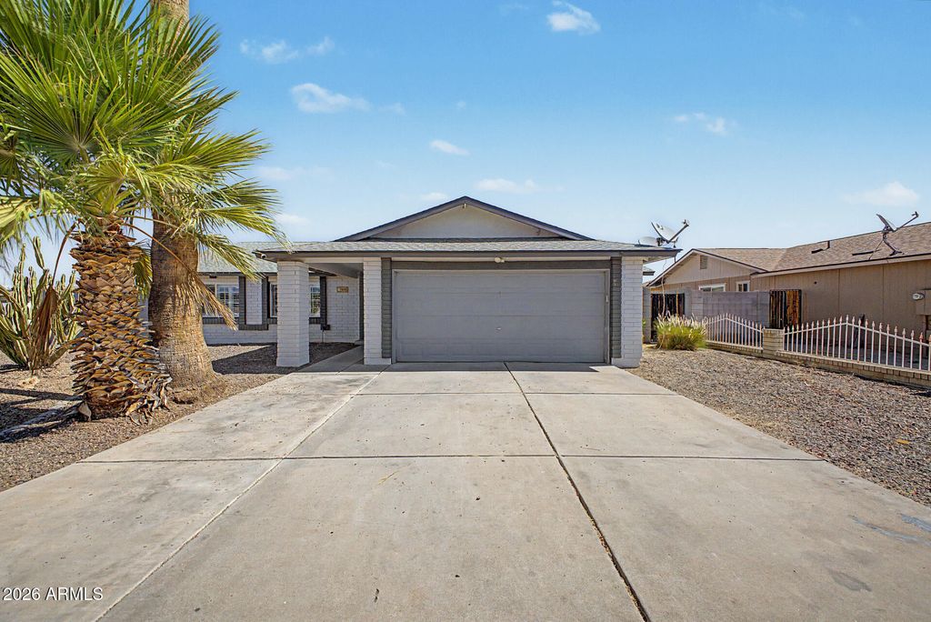 7244 W SUNNYSLOPE Lane, Peoria, AZ 85345 — photo 2