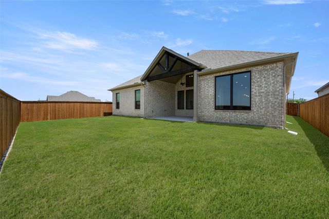 317 Fire Blade Drive, Aledo, TX 76008
