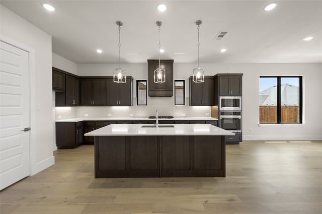 317 Fire Blade Drive, Aledo, TX 76008