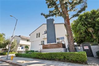 12390 Chandler Boulevard J, Valley Village, CA 91607