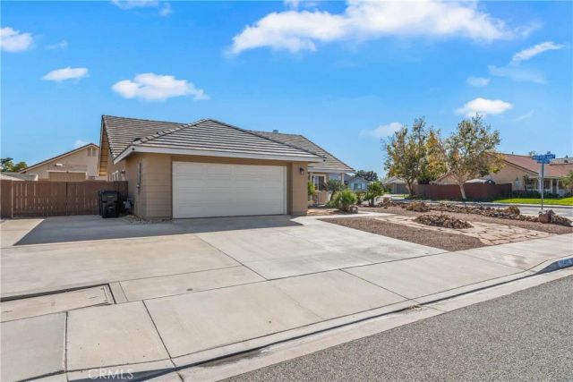 15493 Amber Pointe, Victorville, CA 92394
