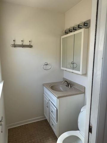 2416 N 69th STREET #2418, Wauwatosa, WI 53213