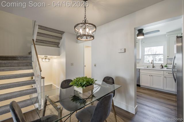 5254 Breeze Hill Place, Troy, MI 48098