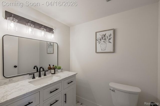 5254 Breeze Hill Place, Troy, MI 48098