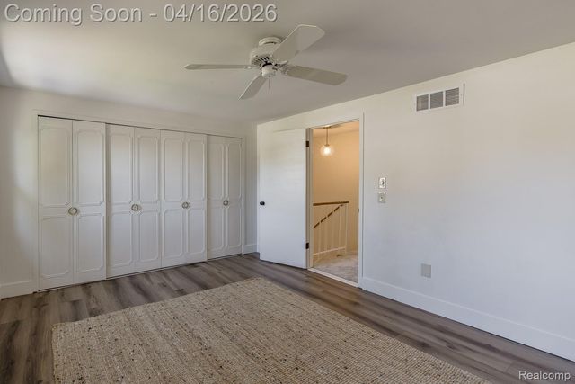 5254 Breeze Hill Place, Troy, MI 48098