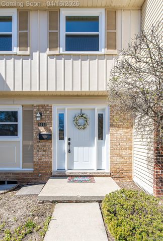 5254 Breeze Hill Place, Troy, MI 48098