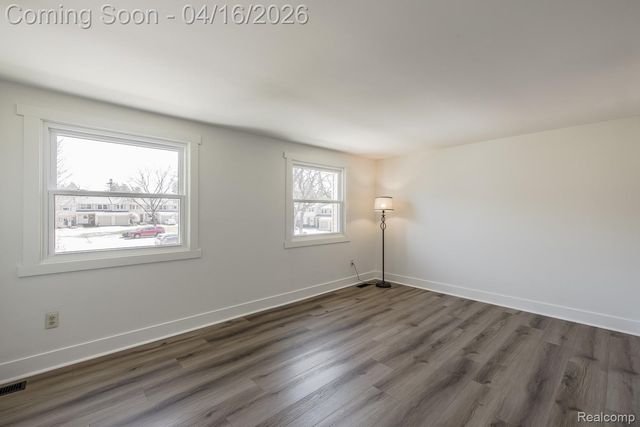 5254 Breeze Hill Place, Troy, MI 48098