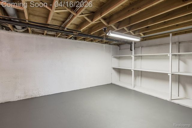 5254 Breeze Hill Place, Troy, MI 48098