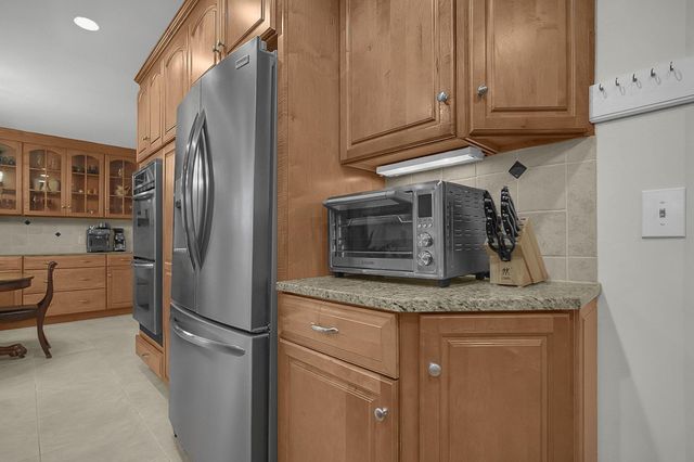291 Pinetree Drive, Granville, OH 43023