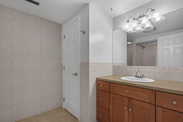 291 Pinetree Drive, Granville, OH 43023