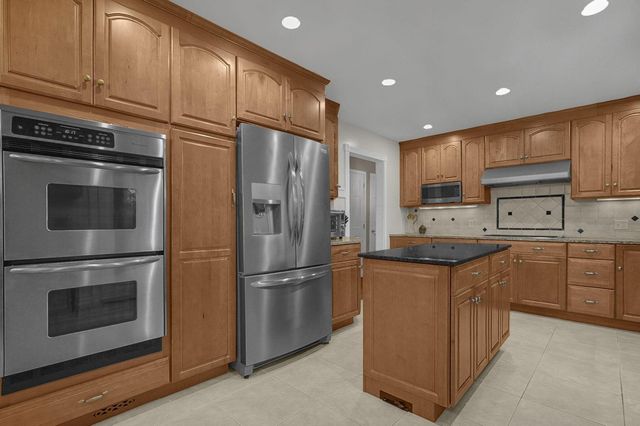 291 Pinetree Drive, Granville, OH 43023