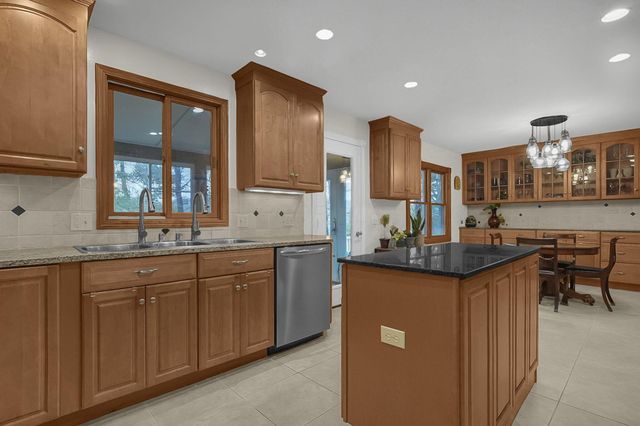 291 Pinetree Drive, Granville, OH 43023