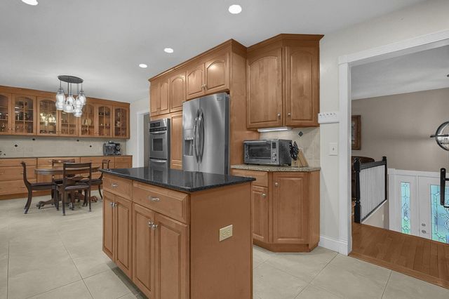 291 Pinetree Drive, Granville, OH 43023