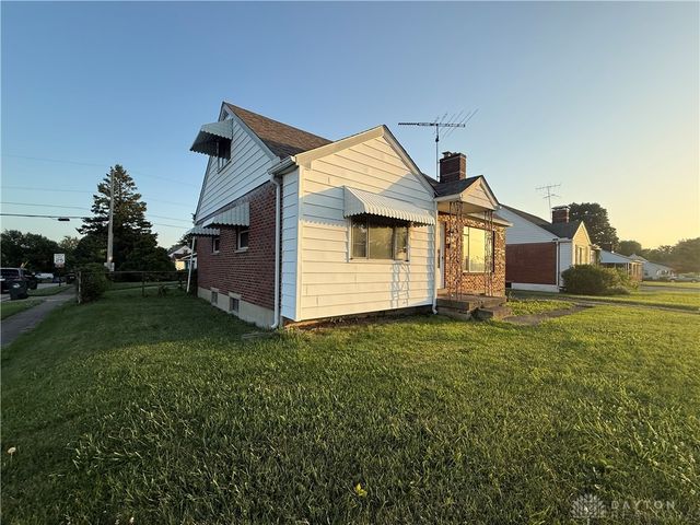 1712 E Dorothy Lane, Kettering, OH 45429