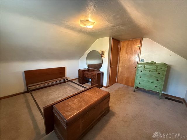 1712 E Dorothy Lane, Kettering, OH 45429