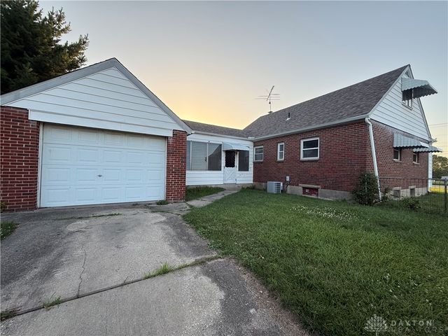 1712 E Dorothy Lane, Kettering, OH 45429