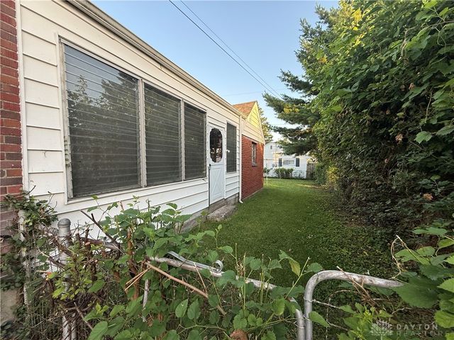 1712 E Dorothy Lane, Kettering, OH 45429