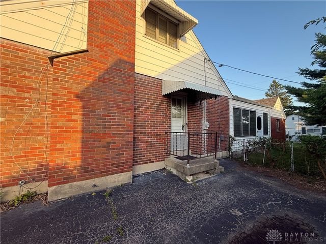 1712 E Dorothy Lane, Kettering, OH 45429