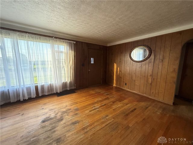 1712 E Dorothy Lane, Kettering, OH 45429