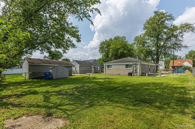 25513 Annapolis Street, Dearborn Heights, MI 48125