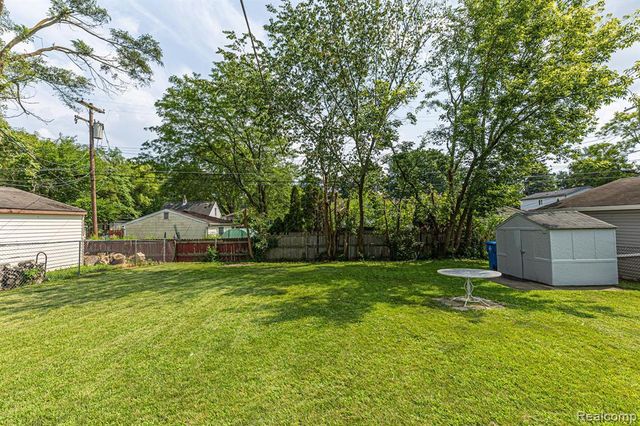 25513 Annapolis Street, Dearborn Heights, MI 48125