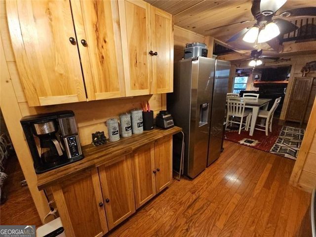 216 Sourwood Drive, Blue Ridge, GA 30513